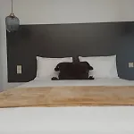 Down Town Luxurious Apartments 4