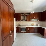 Lucky Apartment- At081