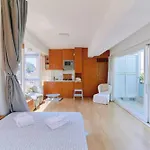 360 View In Roof Top Appartment With Patio