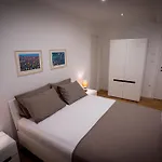 My Secret Garden Rooms - Apartment With 2 Private Rooms, Separate Baths And Balcony Garden