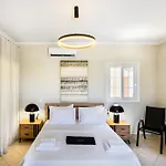 Ml House 102