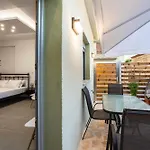 Filiatras Welcoming Hideaway - A Cozy Urban Escape