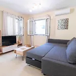 Nina'S Summer Home
