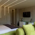 99 Adrianou Apartments