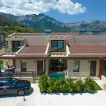 Ntinas Seaside Suites