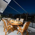 Luxury 4Bdrm Penthouse With Jacuzzi Near Acropolis