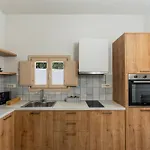 Endless East Luxury House