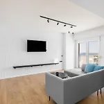 Celine By Halu!, Spacious Apartments Next To Business Hub