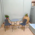 Διατίθεται Γκαρσονιέρα