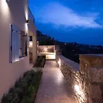 Sirocco Maisonette - Kyparissia Old Town Home Collection