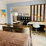 Greg'S Cozy Apartment, Up To 4 Guests In Kalamaria