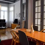 Artistic Athenian Retreat Near The Acropolis