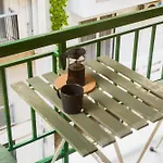 2 Bedroom Cozy Stylish Apartment