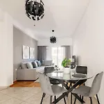 Executive Vibes - Near Acropolis