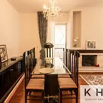 Classic Style Flat In Glyfada!