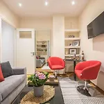 Dion Luxury Suite In Kolonaki With Jacuzzi