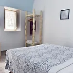 Calderimi, A Cosy,Warm And Renovated House In Fira