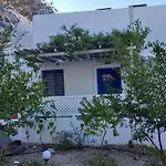 Calderimi, A Cosy,Warm And Renovated House In Fira