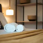 Cleopatra - City Escape Apartment
