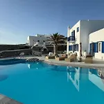 Villa Annita On The Water With 5 Bedrooms