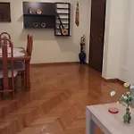 Cozy And Spacious 2 Bdr Apt 15 Min From The City Center