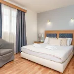 Parnon Hotel
