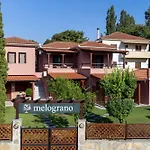 Melograno Apartments And Studios
