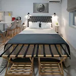 Alikis House