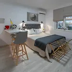 Alikis House