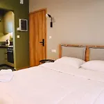 Four Stay Apartments Olive Room