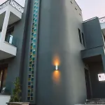 Four Stay Apartments Olive Room