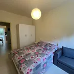 Cozy Apartment In Treis Gefires