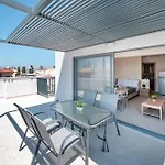Studio Roof Apartment Koshomes 1