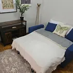 Cozy And Quiet Apartment , Convenient Location In Athens