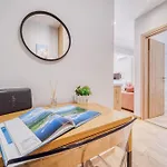 Homely Sweet Central Apartment