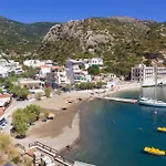 Nefeli Hotel