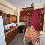 Ca' Dei Leoni - In Old Town Rustic Accommodation For Independent Travelers