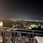 Acropoli Vibes At Kosmos Getaway