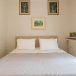 Central Athenian Garden Retreat