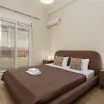 Cozy New Apartment Nearby Metro