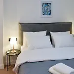 Cozy Apartment In Pireus