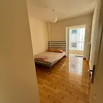 Accessible 2-Bedroom 75M2 With Veranda And Parking