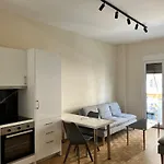 Cozy Apartment In Neos Kosmos