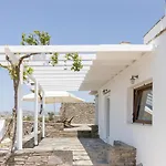 Vila & Stoudio Nomikos Paros