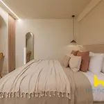 Romantic Rooftop With Acropolis View & Whirlpool!