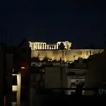 Romantic Rooftop With Acropolis View & Whirlpool!