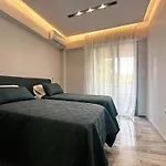 Seaside Charming Apartment In Alimos
