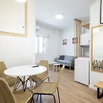 Modern Acropolis 2 Bedroom Apartment Steps From History