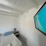 Louloudas Rooms Paros