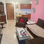 Taklis Cozy Apartment